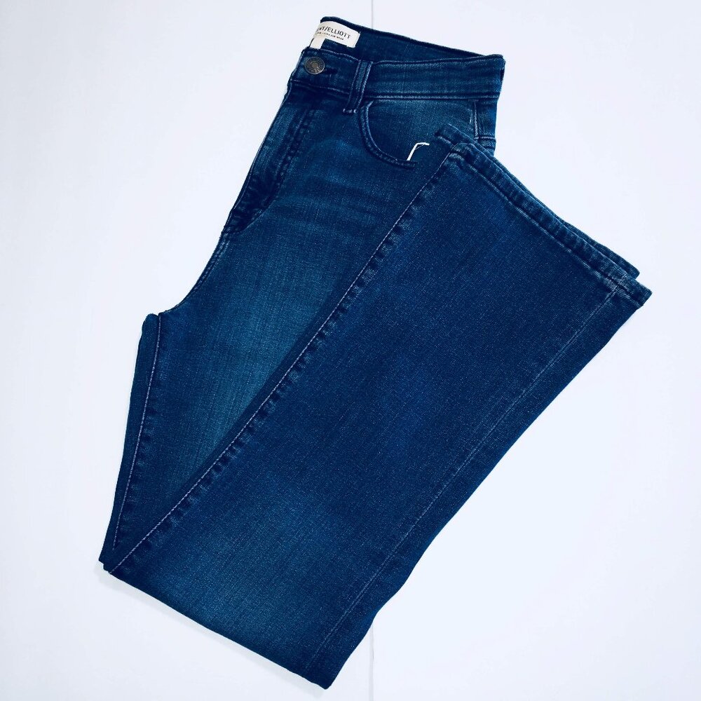 NWT. Curent/Elliott Boulevard Bootcut Jean in Vista. Sz 28 98% Cotton Stretchy.
